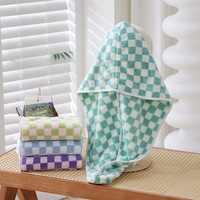 FF6435 Serviette de séchage pour cheveux à logo personnalisé, motif damier, turban pour cheveux, bonnet pour femmes, en polaire corail, super absorbante