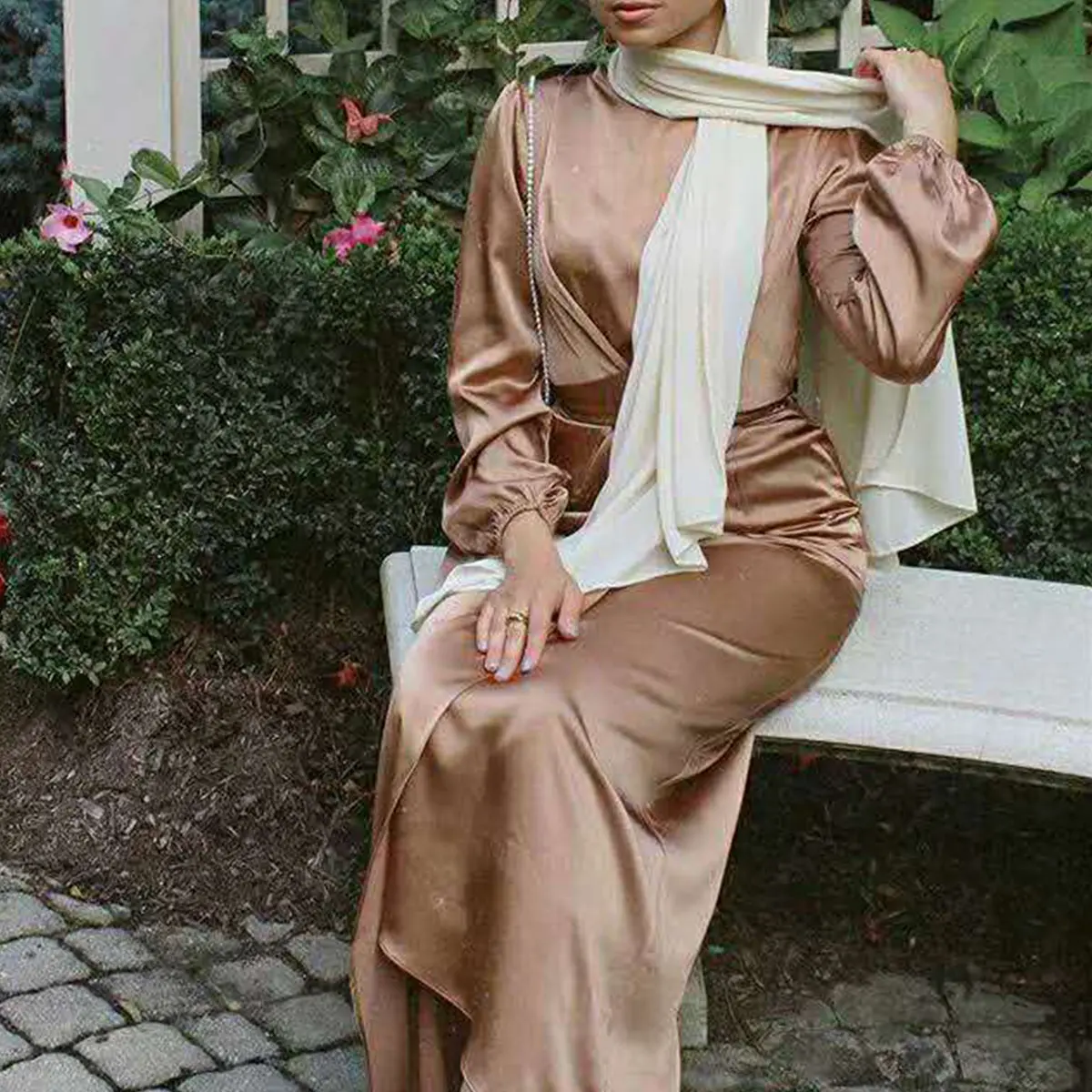 2024 bán buôn Dubai Thổ Nhĩ Kỳ vải hồi giáo quần áo khiêm tốn thời trang Tie vành đai sang trọng satin ăn mặc mở abaya phụ nữ hồi giáo Ăn mặc