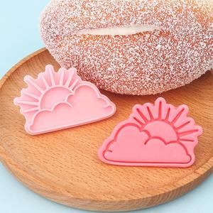 Ensemble de découpoirs à biscuits 3D sur le thème météo : Tornade, Éclair, Neige, Dessins animés, Tampons à pâte à modeler DIY - Product Image 4