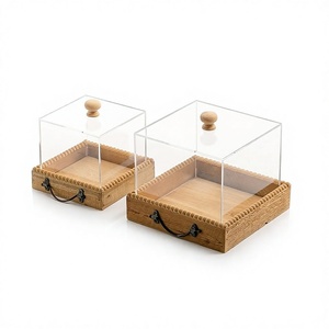 Plateau à bonbons en bois avec poignées en fer et couvercle en acrylique, lot de 2, forme carrée, plateau de service alimentaire par Home Arts - Product Image 1
