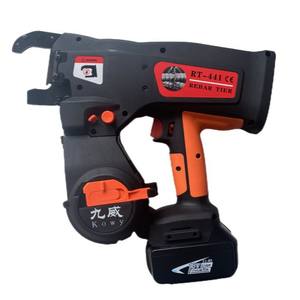 Machine à lier les barres d'armature Kowy RT-650 CE, 18V, sans fil, entièrement automatique, double fil, pour la fixation des aciers de construction - Product Image 3