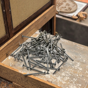 Yüksek kaliteli pürüzsüz düz kap kafa dekoratif demir tırnak galvanizli şerit marangozluk inşaat tırnak karton paketlenmiş beton çivisi - Product Image 2