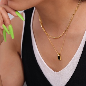 Nuova Collana Trendy da Festa <span class=keywords><strong>con</strong></span> Pendente Geometrico Quadrato in Acrilico, Doppio Strato in Acciaio al Titanio <span class=keywords><strong>con</strong></span> Catena Classica - Product Image 5
