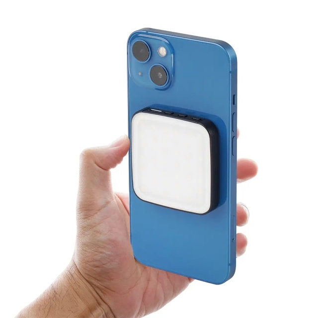 New Listing Vlog Shooting Fill-In Light Portable Mini Video Selfie Led Ring Flash Light Selfie Magnet Phone Clip on Ring Light