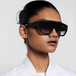 Nuevas gafas de sol de moda con montura cuadrada de estilo europeo americano para mujer, protección UV400, montura de PC, lentes negras ZS 98258 - Product Image 4