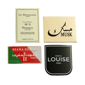 Plaques signalétiques en aluminium plaqué or sur mesure, plaques nominatives cintrées, logos imprimés en couleur, badges personnalisés pour la publicité commerciale - Product Image 3