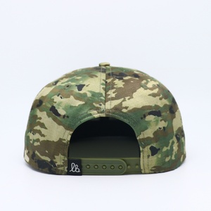Casquettes Snapback Personnalisées 100% Polyester 6 Panneaux Broderie 3D Camouflage Tissu Velours Oxford Style Sportif Tendance Logo en Caoutchouc - Product Image 4