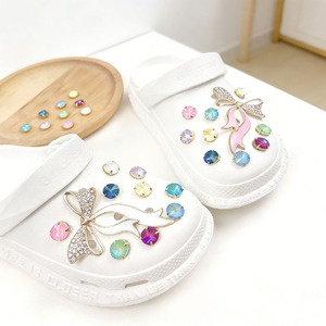 <span class=keywords><strong>Adornos</strong></span> Elegantes <span class=keywords><strong>para</strong></span> <span class=keywords><strong>Zapatos</strong></span> con Lazo, Decoración <span class=keywords><strong>de</strong></span> Lujo con Pedrería Colorida, Cristales Brillantes <span class=keywords><strong>para</strong></span> Sandalias, Regalos - Product Image 1