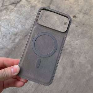 Funda Magnética K240 con Textura de Cuero y Antihuellas, Estilo Ejecutivo, Compatible con la Serie Apple 16 PRO MAX - Product Image 1