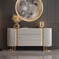 Buffet de luxe léger laqué, meuble de rangement moderne en bois et acier inoxydable avec plateau en pierre frittée de haute qualité pour la maison