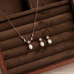 Conjunto de Joyería SJ Elegante con Perlas de Agua Dulce y Hojas de Circonia Cúbica, Chapado en Oro Rosa de 18K, Collar y Aretes de Acero Inoxidable, Regalo para Mujer - Product Image 4