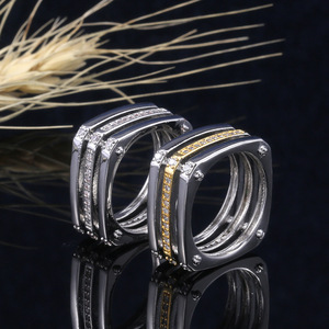 Anello da Uomo Stile Punk Hip Hop, Bicolore con Accenti Scintillanti, Gioiello Regolabile in Lega, Design Creativo e Distintivo - Product Image 6