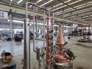 Machine <span class=keywords><strong>à</strong></span> fabriquer du <span class=keywords><strong>gin</strong></span> 50L 100L 150L 200L 300L distillerie d'alambics équipement de distillation du cuivre/<span class=keywords><strong>gin</strong></span>/vodka/distillateur de whisky/distillerie - Product Image 5