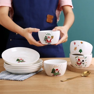 TC Produit populaire Décorations de table pour la maison Assiettes et bols en céramique Coffret cadeau Père Noël Ensemble de vaisselle de Noël - Product Image 3