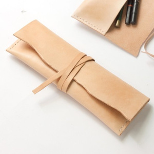 Wholesale <b>leather</b> pen storage bags, Korean style minimalist pen cases, solid color square universal stationery bags. - Product Image 4