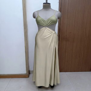 Vestido Maxi Halter Bicolor sin Mangas, de Color Liso, con Corte Drapeado y Aberturas, Ajustado, de Satén, para Primavera, Otoño y Verano, Ideal para Fiestas - Product Image 1