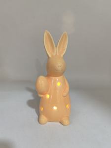Conejito de Pascua y forma de huevo Adornos artesanales de cerámica con luz LED Linda decoración del hogar - Product Image 2