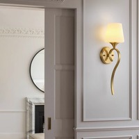 Applique murale simple en cuivre antique avec verre, forme cœur incurvée, pour chambre à coucher, chevet, couloir d'hôtel, villa, décoration intérieure