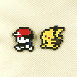 Gros Dessin Animé Monstre Pixel <span class=keywords><strong>Pikachu</strong></span> Xiaozhi Couple Insigne En Métal Émail Épinglettes - Product Image 3