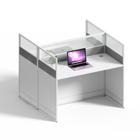 Poste de travail de bureau moderne à rangée droite extensible avec cloison acoustique en PVC, table de bureau flexible pour configuration de bureau modulable