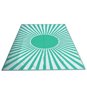 Alfombra Moderna para Exteriores, Rectangular, de Tejido Plano, Impermeable, para Picnic, de Polipropileno, con Rayas Verdes y Blancas - Product Image 1