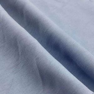 ผ้าทอเนื้อละเอียดสองหน้า ระบายอากาศได้ดี 120GSM ผลิตจากเส้นใยวิสโคสโพลีเอสเตอร์คล้ายคิวโปร ดีไซน์เรียบหรู เหมาะสำหรับเสื้อผู้หญิง เด็กชาย และเด็กหญิง - Product Image 1