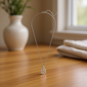 Collana con Ciondolo Diamante Angelina, Lettera D Placcata Oro, Catena in Acciaio, Design Minimalista per Uso Quotidiano - Product Image 5