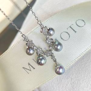 สร้อยคอมุกชาทองธรรมชาติคุณภาพสูง 9-10 มม. ใกล้เคียงกับมุกไร้ตำหนิ พร้อมตัวล็อคสีเงินที่ให้แสงสว่าง - Product Image 1