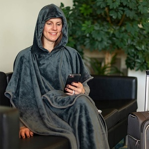 Novo Estilo de Cobertor com Capuz Vestível, Almofada de Viagem para Avião, Cobertor 2 em 1 - Product Image 3