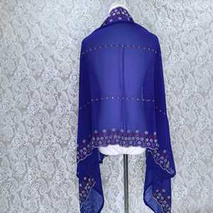 Vente en gros de foulards hijab en mousseline africaine à motifs floraux colorés, écharpes ethniques musulmanes, <span class=keywords><strong>prix</strong></span> d'usine, mousseline bulle - Product Image 4