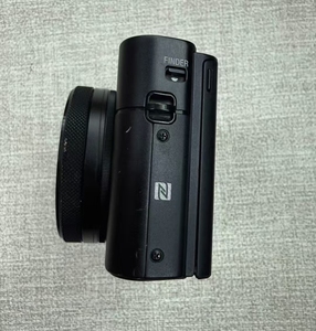 Appareil photo Sony <span class=keywords><strong>RX100</strong></span> <span class=keywords><strong>V</strong></span> 20MP 4K, enregistrement vidéo, appareil photo portable, 90% neuf, haute qualité - Product Image 4