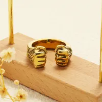 Einzigartiger Doppel-Faust Offener Modischer Ring, Edelstahl Vintage Gold Punk Statement-Schmuck für den Alltag