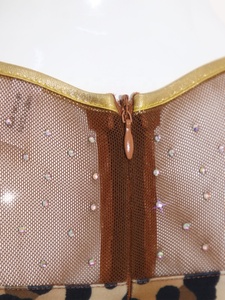 Maillot de gimnasia para niñas con estampado de leopardo, malla, manga larga, ribete dorado, brillante, con diadema para gimnasia acrobática, personalizado - Product Image 4