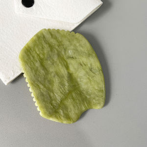 100% pierre naturelle Guasha en forme de coeur Xiuyan néphrite vert Jade Gua Sha conseil masseur facial option d'outil - Product Image 3