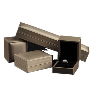 luxury gold pendant necklace ring bracelet gift jewellery box paper jewelry boxes with logo