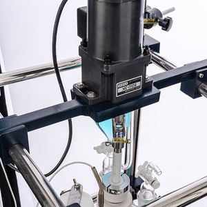 Chaudière de réaction de laboratoire chimique 150L avec double enveloppe, verre GG-17, supports en acier inoxydable, agitation automatique 750W - Product Image 3