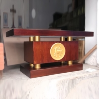 Ensemble d'autel et de pupitre d'église en bois de pin sculpté à la main, mobilier d'église pour séminaires et écoles théologiques