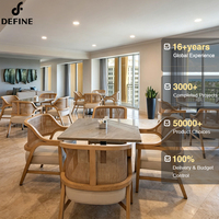 Ensemble de meubles de restaurant en bois personnalisés, tables et chaises de salle à manger modernes pour les projets de cafés et de salons de thé