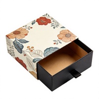 Boîte en papier réutilisable personnalisée pour cadeaux et montres, avec doublure en éponge, finition mate, revêtement UV, logo OEM, prix de gros