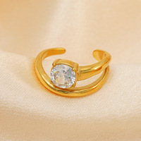 Bague ouverte réglable classique en acier inoxydable à double couche plaquée or 18 carats avec zircon clair incrusté