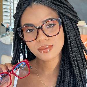 Gafas de Mujer con Logotipo Personalizado, Diseño Irregular, Protección Anti Luz Azul, Estilo Ojo de Gato - Product Image 3