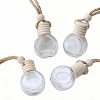 Bouteilles de parfum pour voiture en verre, forme boule ronde fantaisie, 6 ml, mignonnes, petites, faciles à accrocher dans la poche, diffuseur de parfum, bouchons en bois