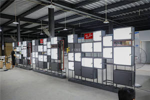 Espositore in Legno per <span class=keywords><strong>Occhiali</strong></span> <span class=keywords><strong>da</strong></span> <span class=keywords><strong>Sole</strong></span>, Design Personalizzato, Vetrina per Negozio di Ottica, Stand Espositivo per <span class=keywords><strong>Occhiali</strong></span> <span class=keywords><strong>Rayban</strong></span> - Product Image 3