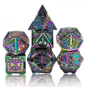 Feeron – Ensemble de 7 dés polyédriques élégants en cuivre métallisé gravé, avec emballage durable, pour D&D RPG et jeux de table haut de gamme - Product Image 1