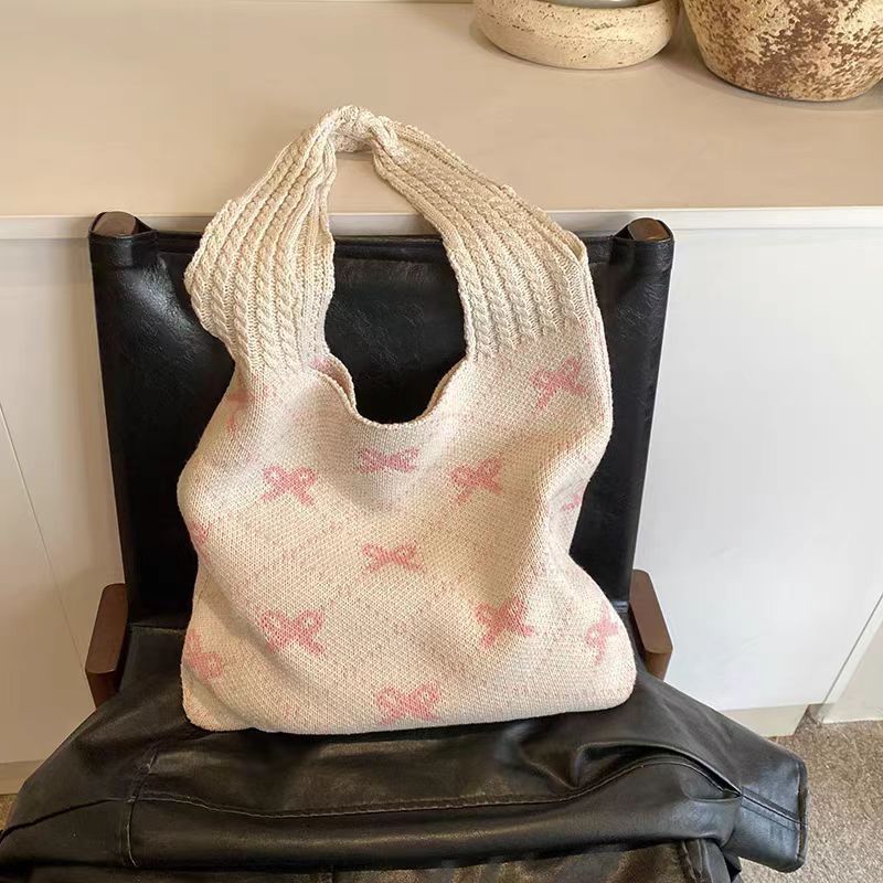 Beige [nœud rose]]