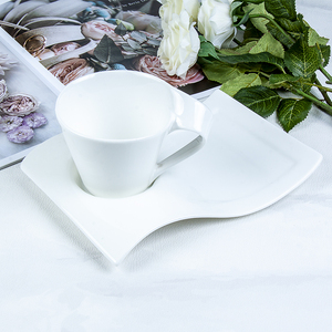 Ensemble de tasses <span class=keywords><strong>et</strong></span> de soucoupes en céramique de forme ondulée moderne avec <span class=keywords><strong>assiette</strong></span> à dessert, 8 oz, porcelaine blanche, tasses à café <span class=keywords><strong>et</strong></span> à thé - Product Image 1
