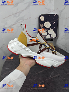 Zapatillas Deportivas Negras para Hombre con Suela con Tachuelas y Detalles Rojos para un Estilo Casual y Urbano - Product Image 6