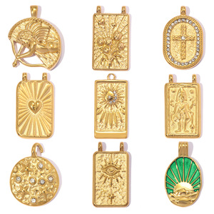 Ciondoli F234 in Stile Tarocchi Vintage in Acciaio Inossidabile Tonalità Oro con Motivi Misti: Angelo, Sole, Croce, Occhio per Bracciali e Collane - Product Image 1