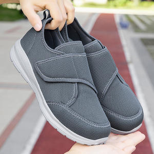 รองเท้าเดินสำหรับผู้สูงอายุ พื้นนุ่ม ซับแรงกระแทก คุณภาพสูง กันลื่น ทนทานต่อการสึกหรอ ระบายอากาศได้ดี - Product Image 4