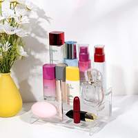 Présentoir à 3 niveaux en acrylique transparent, support de comptoir multi-usages pour cosmétiques, parfums, soins de la peau, cupcakes